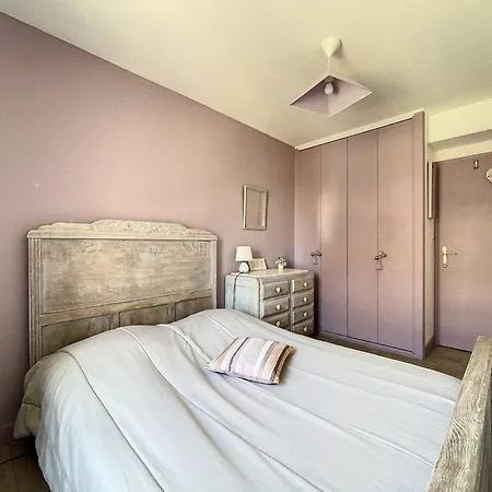 3 Près De La à - Fr-1-236-126