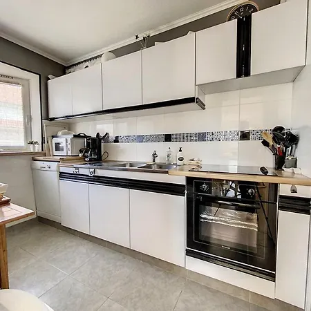 3 Près De La à - Fr-1-236-126